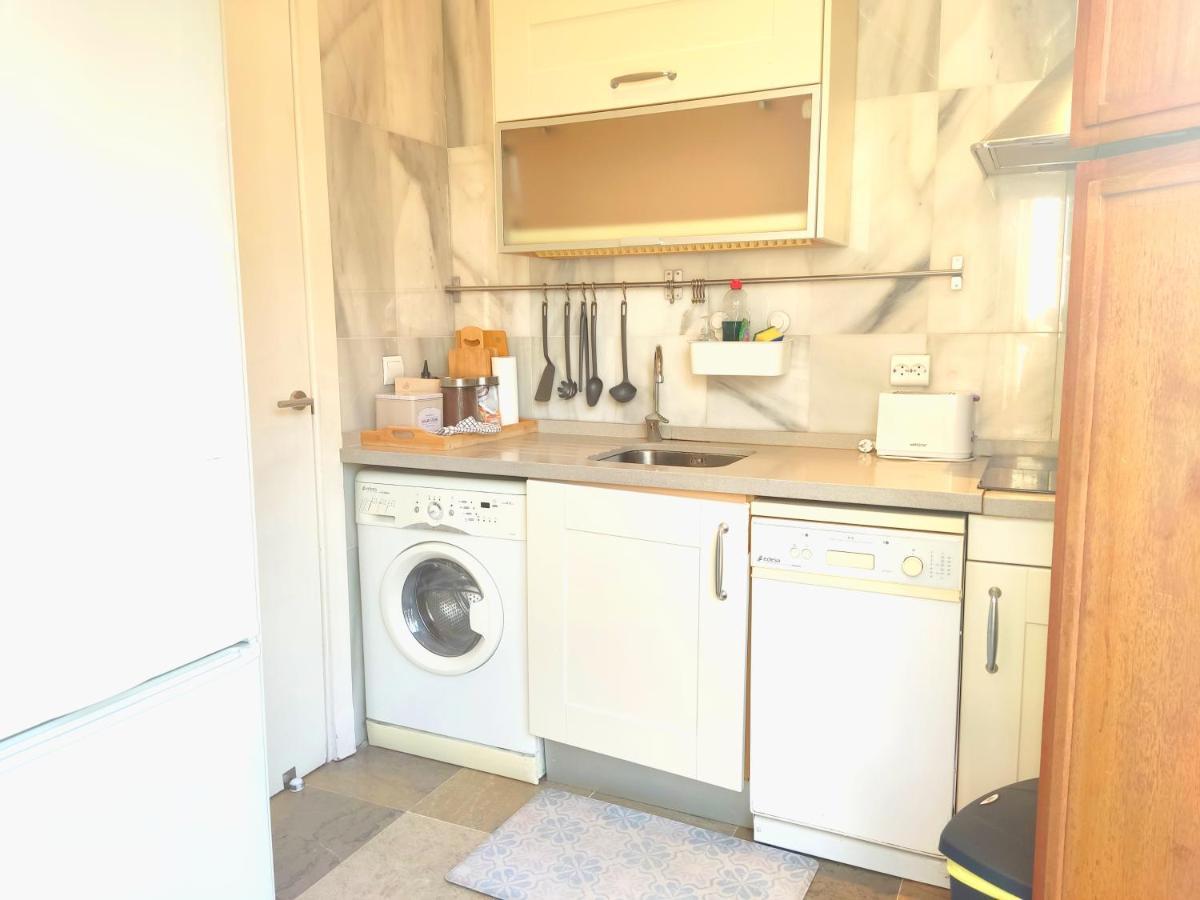 Homeyseville-Luxury Apartment Arenal 6 Pax, Parking Optional Eksteriør bilde